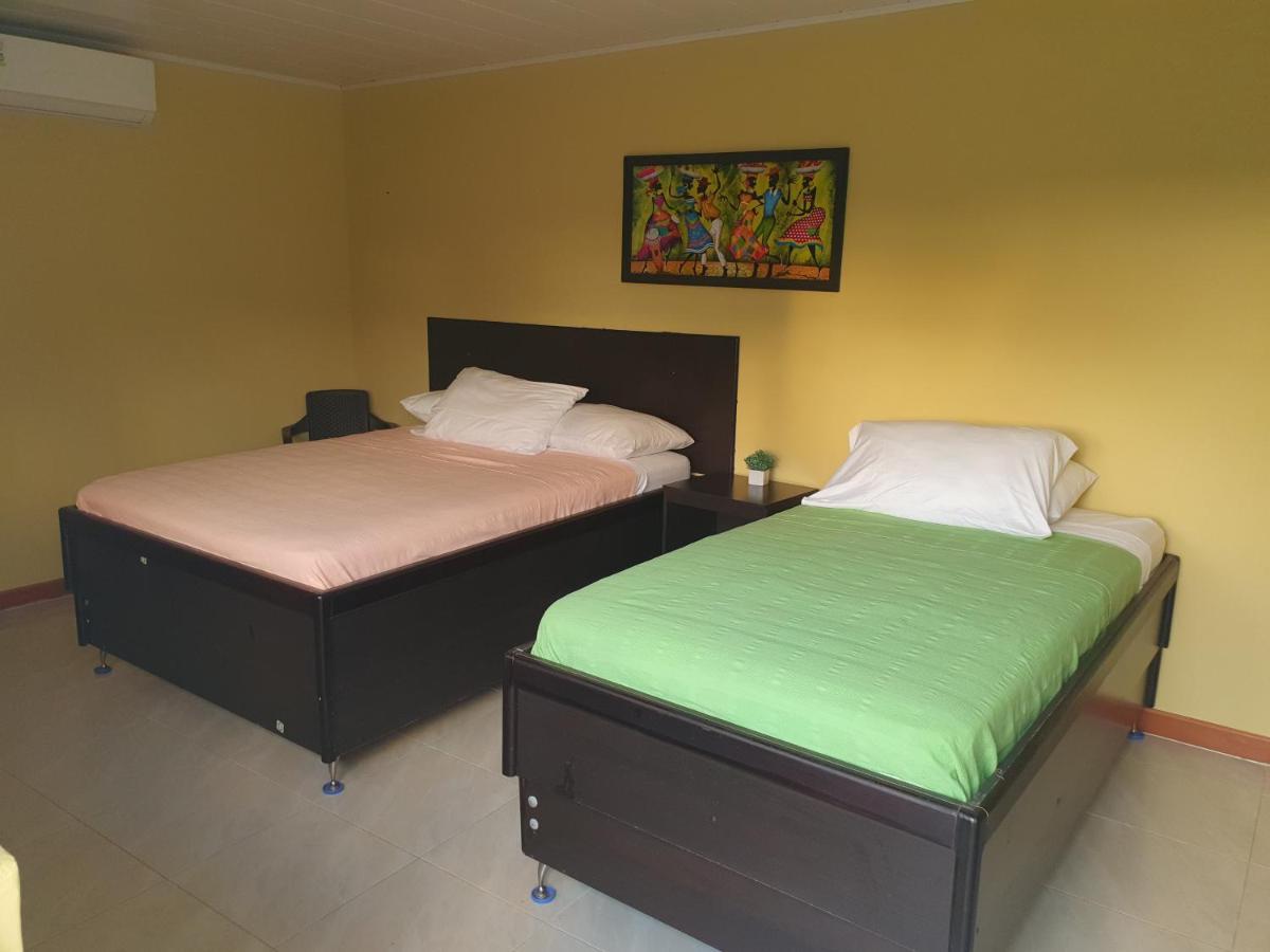 Victoria'S Gennie Bay Village Hostal San Andrés Exterior foto